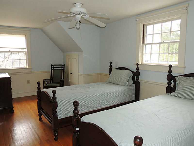 45 Aberdeen Road East Providence, RI 02915 - Photo 10 of 14 Bedroom.