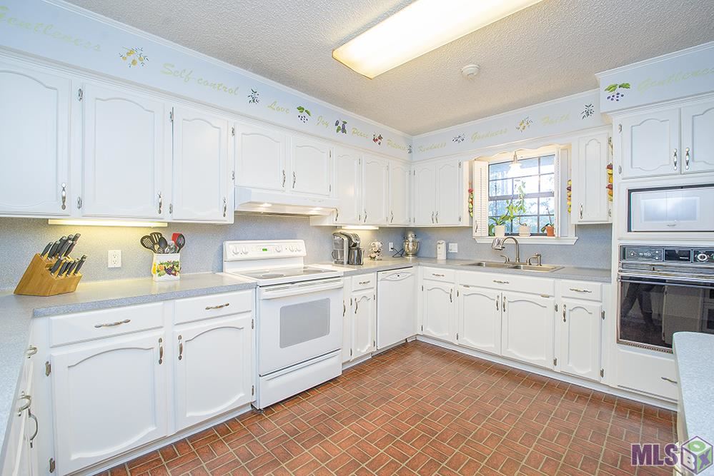 10843 Buddy Ellis Road Denham Springs, LA 70726 - Photo 8 of 26 Gallery Image 8