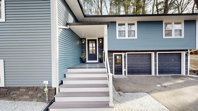 $620,000 | 7 Woodlawn Drive, Sturbridge, MA 01566