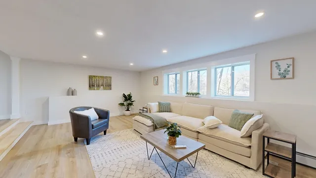 $620,000 | 7 Woodlawn Drive, Sturbridge, MA 01566