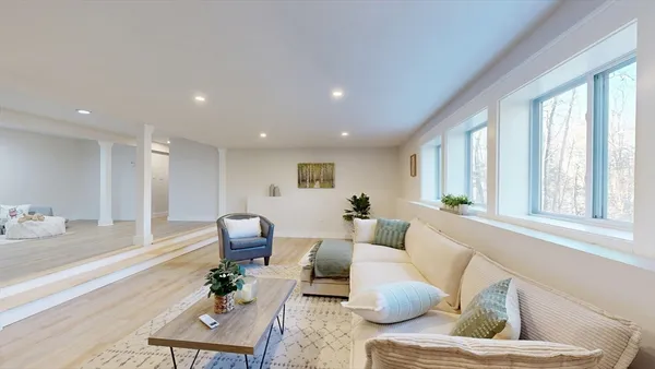 $615,000 | 7 Woodlawn Drive, Sturbridge, MA 01566