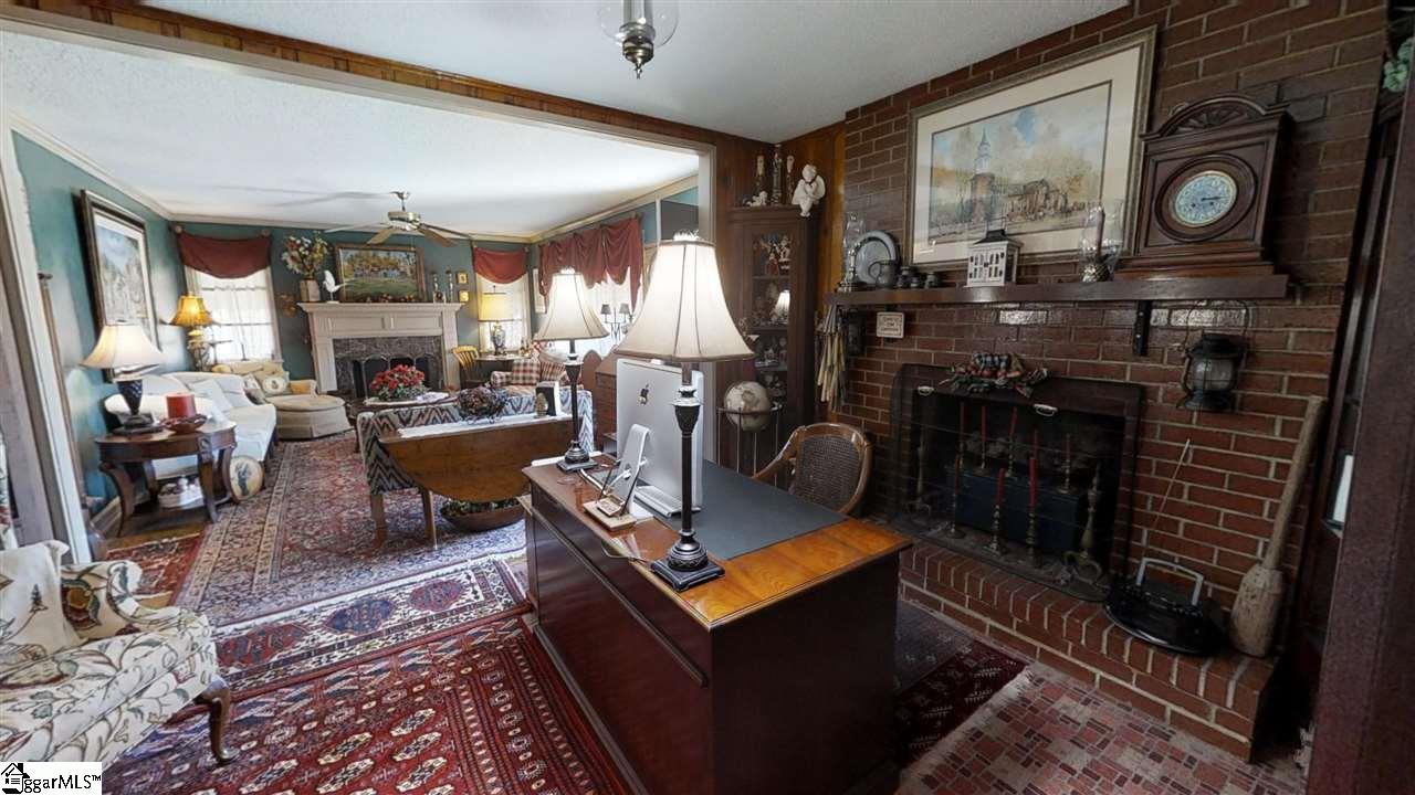 265 Willis Road Taylors, SC 29687 - Photo 13 of 34