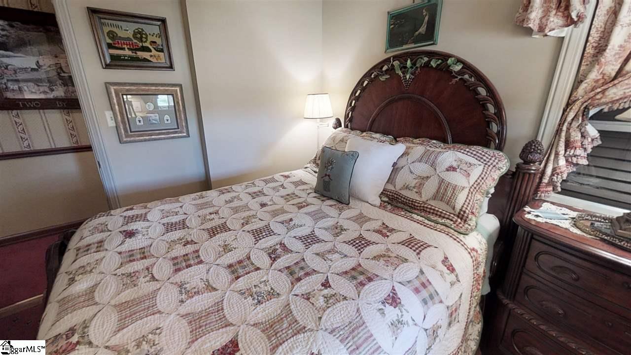 265 Willis Road Taylors, SC 29687 - Photo 15 of 34