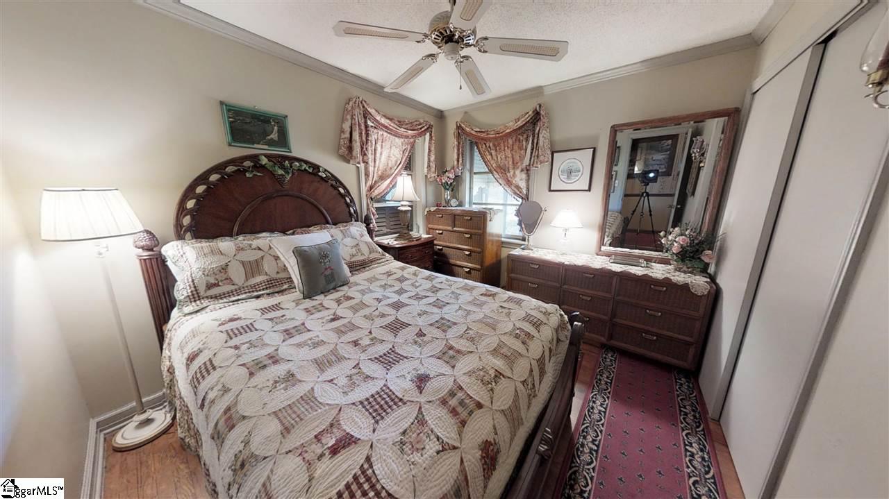 265 Willis Road Taylors, SC 29687 - Photo 16 of 34
