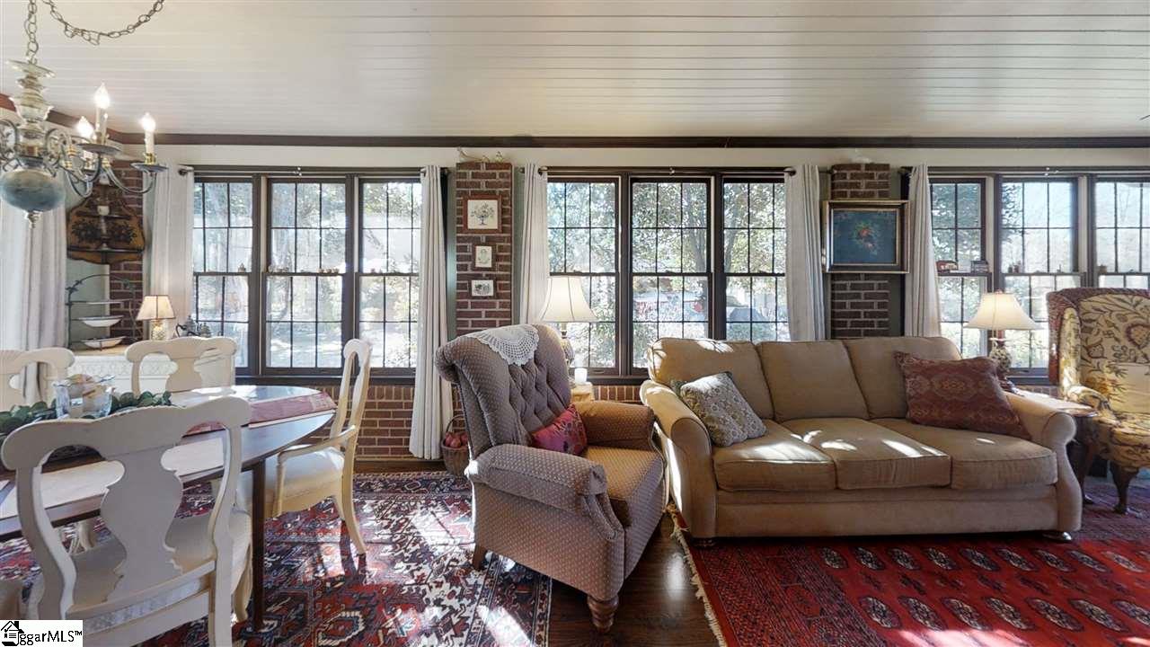 265 Willis Road Taylors, SC 29687 - Photo 3 of 34