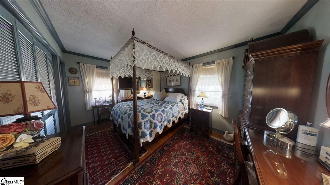 265 Willis Road Taylors, SC 29687 - Photo 23 of 34