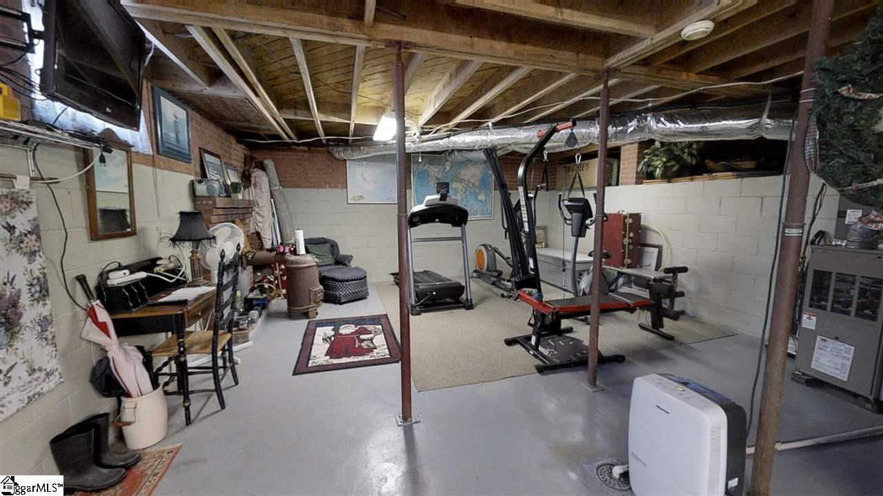 265 Willis Road Taylors, SC 29687 - Photo 26 of 34