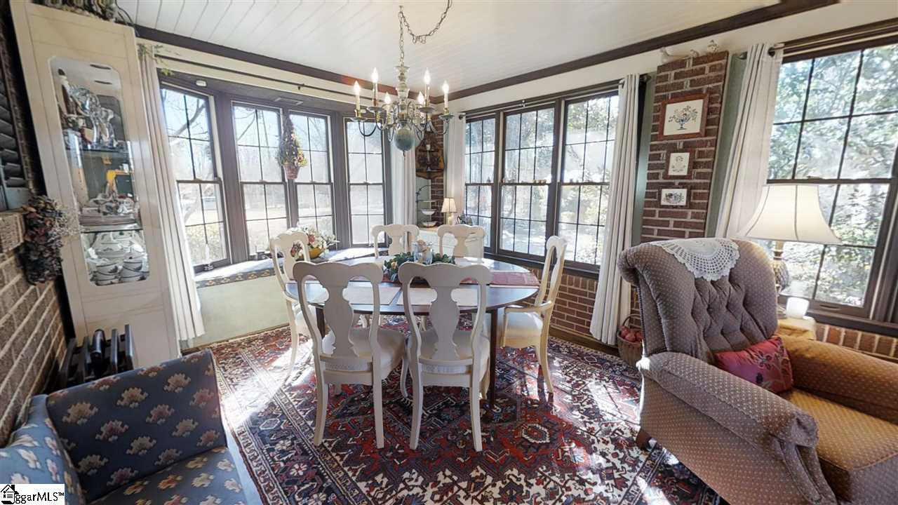 265 Willis Road Taylors, SC 29687 - Photo 4 of 34