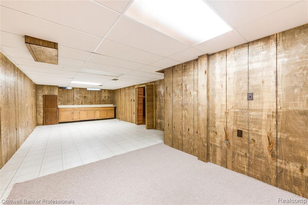 29870 Fox Grove Road Farmington, MI 48334 - Photo 28 of 35