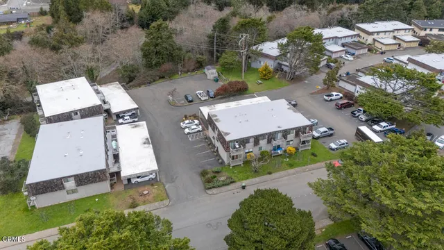 $289,000 | 511 Cypress Street, Unit 13, Fort Bragg, CA 95437