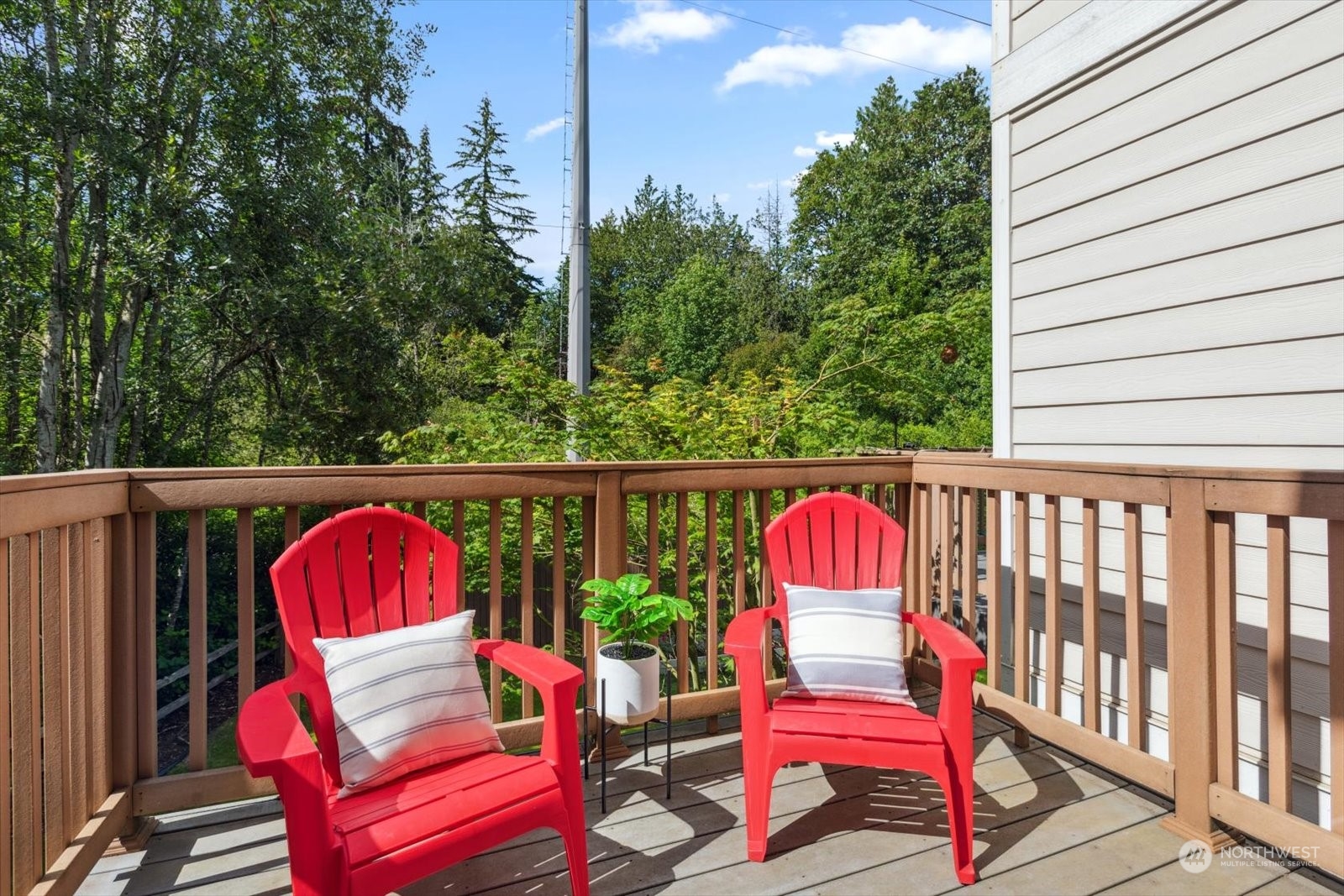 21220 11th Drive Southeast Bothell, WA 98021 - Photo 29 of 37 a outdoor view with sitting space