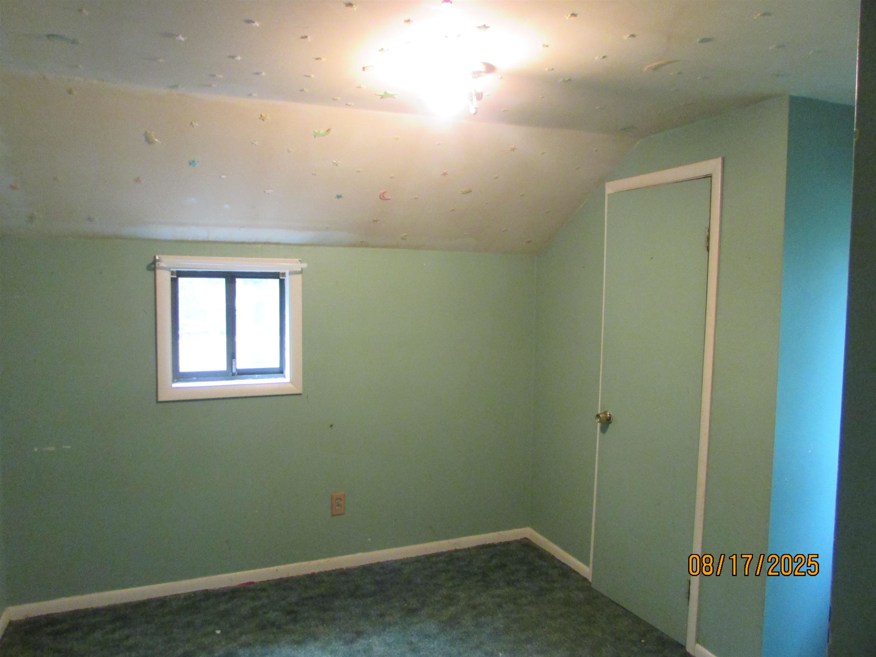 2320 Covert Road Burton, MI 48509 - Photo 23 of 26 50185513-9510a614-80fb-4cf1-83cd-f3c4f58c16ce.JPG
