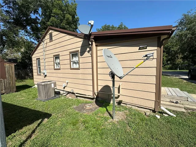 $75,000 | 1203 Locust Street, Pleasanton, KS 66075
