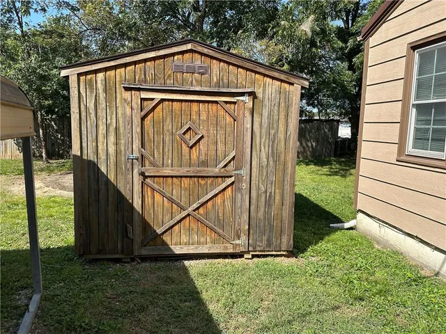 $75,000 | 1203 Locust Street, Pleasanton, KS 66075