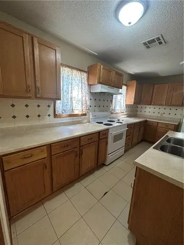 $75,000 | 1203 Locust Street, Pleasanton, KS 66075