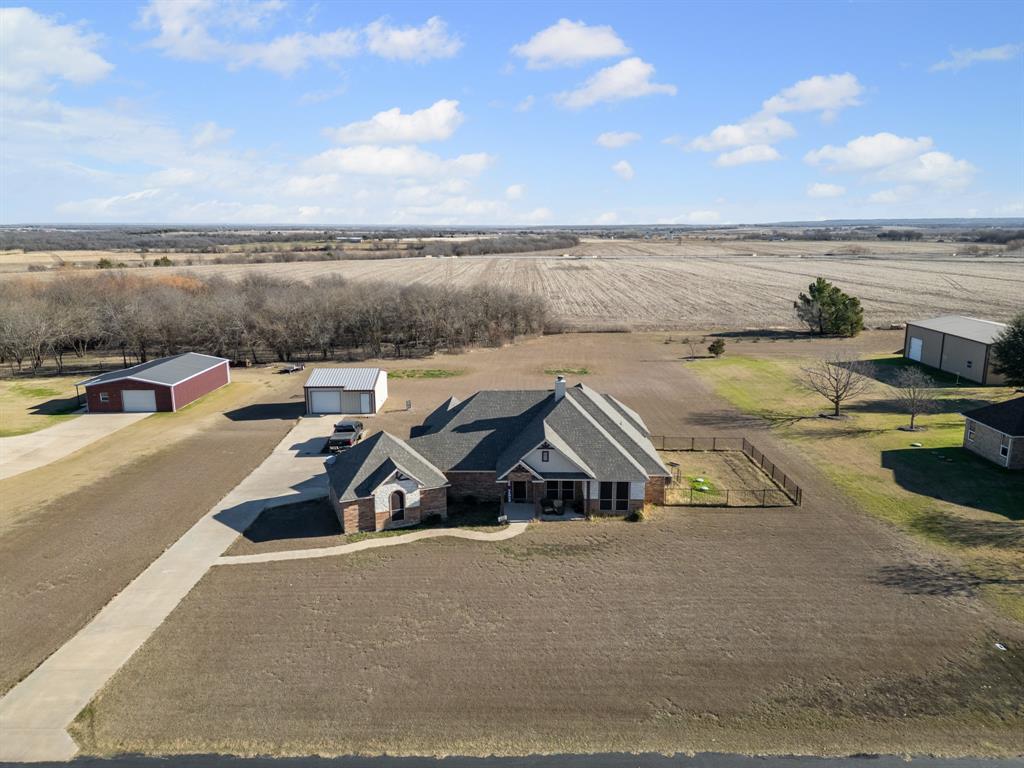 184 Angus Court Itasca, TX 76055 - Photo 2 of 40