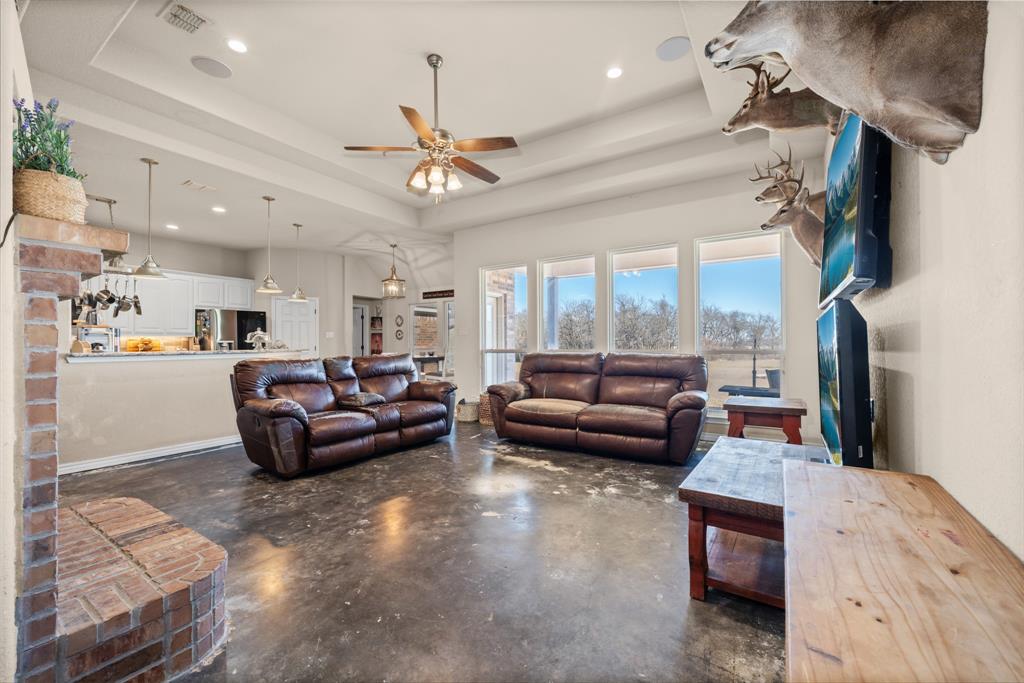 184 Angus Court Itasca, TX 76055 - Photo 9 of 40