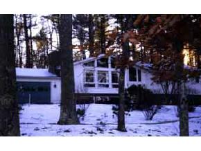 6 Massasoit Road Nashua, NH 03063 - Photo 2 of 2