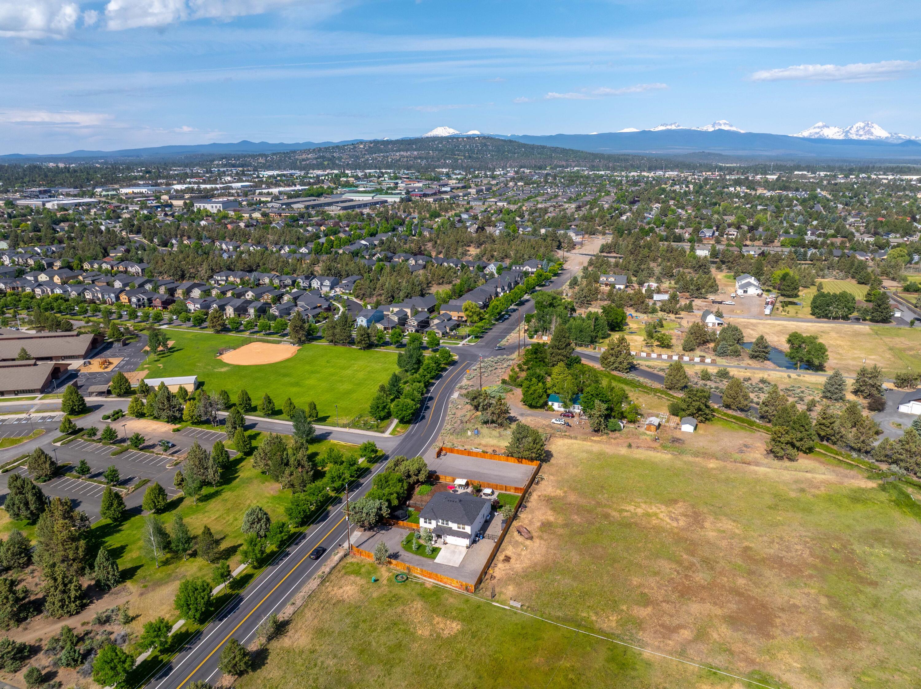 21030 Yeoman Road Bend, OR 97701 - Photo 60 of 66 60