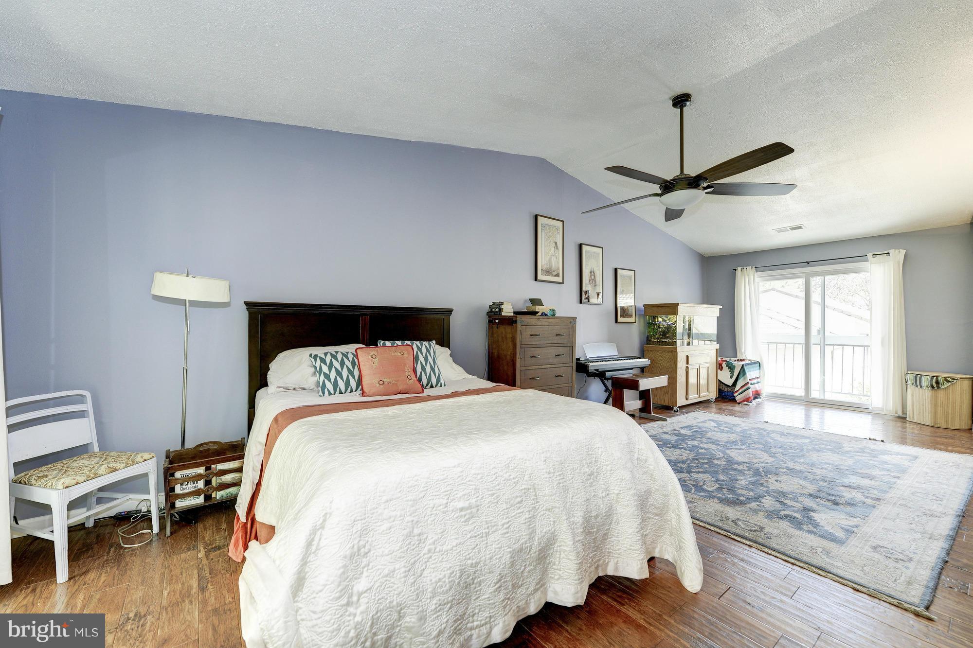 11650 Mediterranean Court Reston, VA 20190 - Photo 16 of 30 Bath (Master)