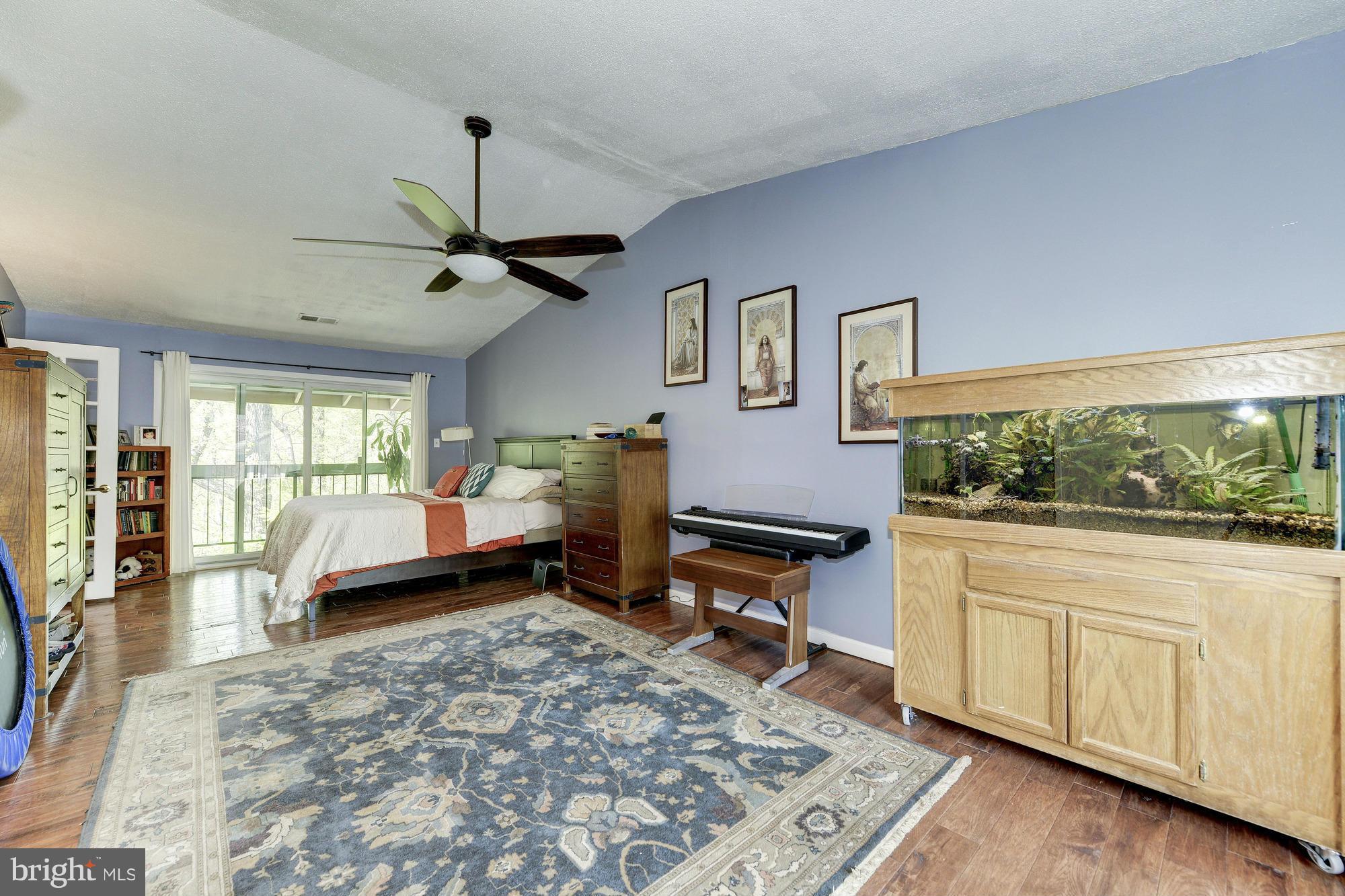 11650 Mediterranean Court Reston, VA 20190 - Photo 17 of 30 Bedroom (Master)