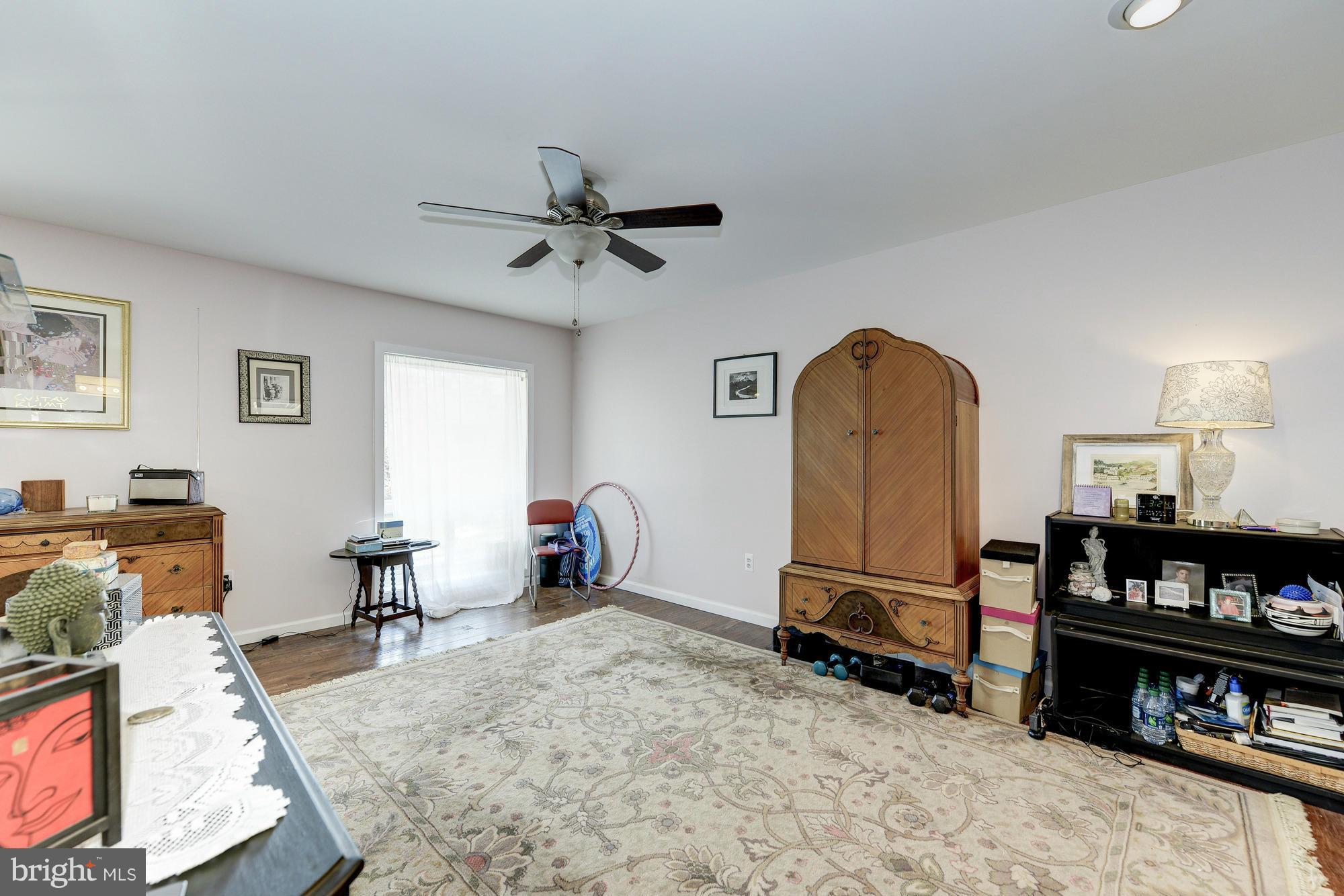 11650 Mediterranean Court Reston, VA 20190 - Photo 19 of 30 Bedroom