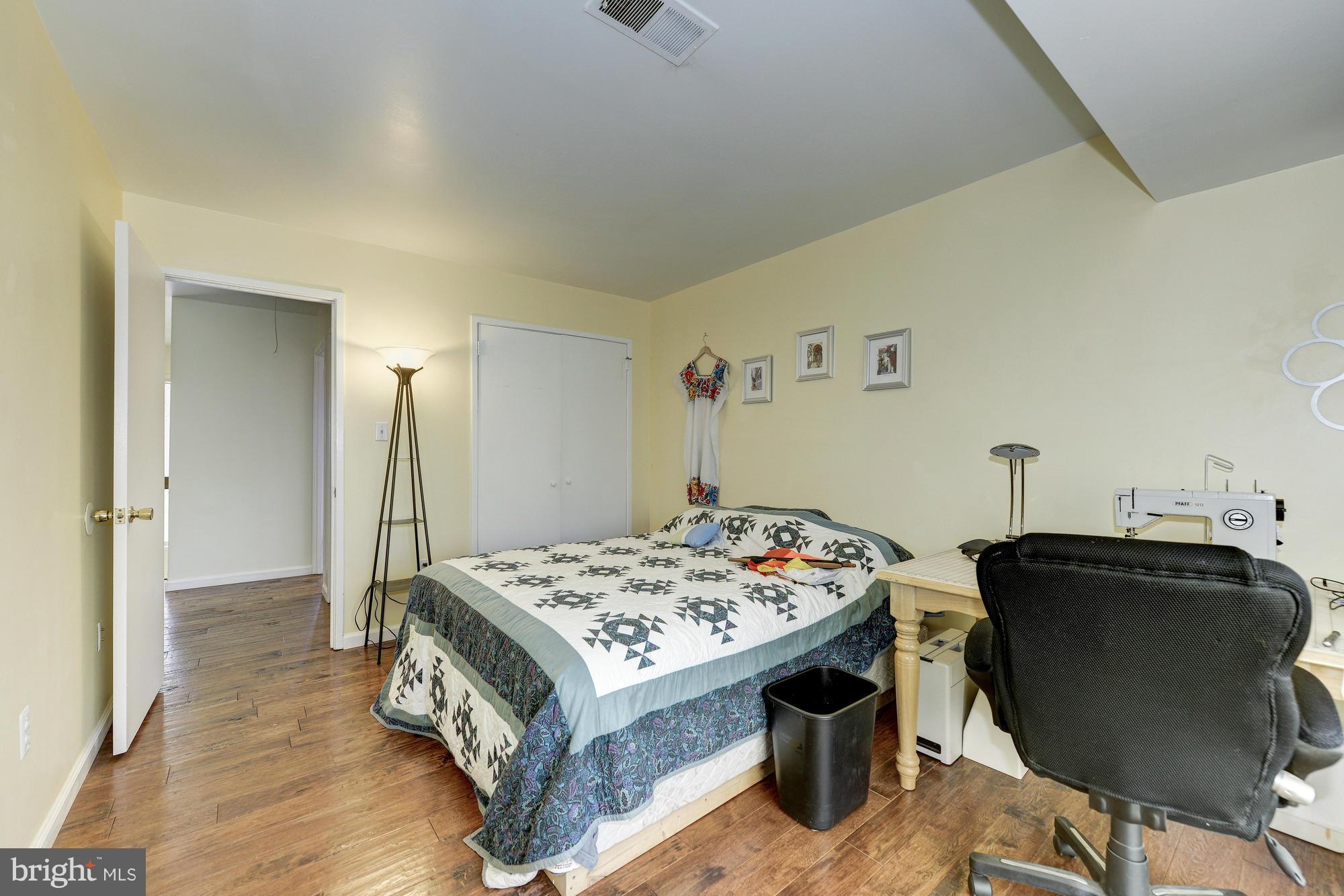 11650 Mediterranean Court Reston, VA 20190 - Photo 21 of 30 Bedroom