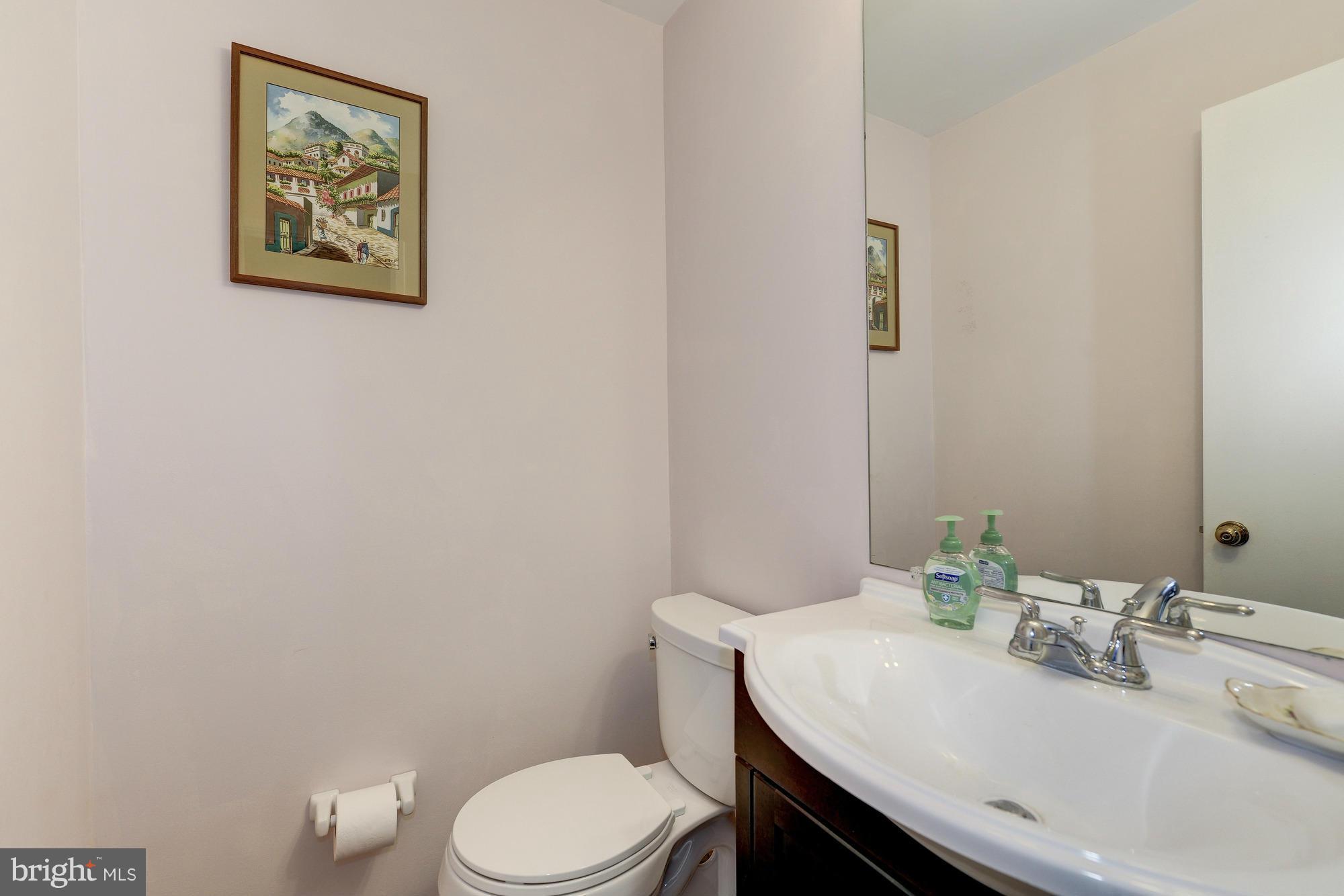 11650 Mediterranean Court Reston, VA 20190 - Photo 27 of 30 Bath