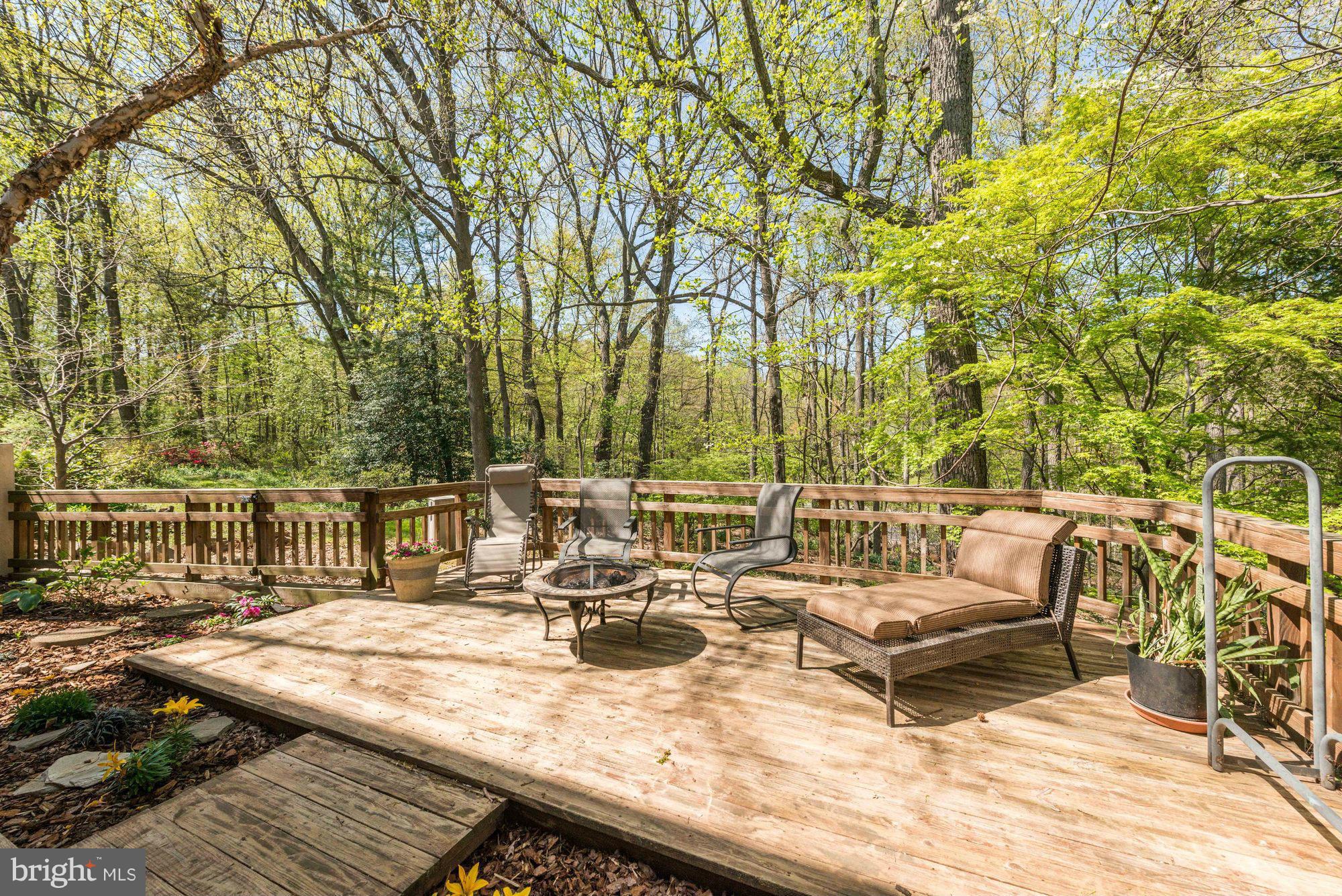 11650 Mediterranean Court Reston, VA 20190 - Photo 28 of 30 Exterior (Rear)