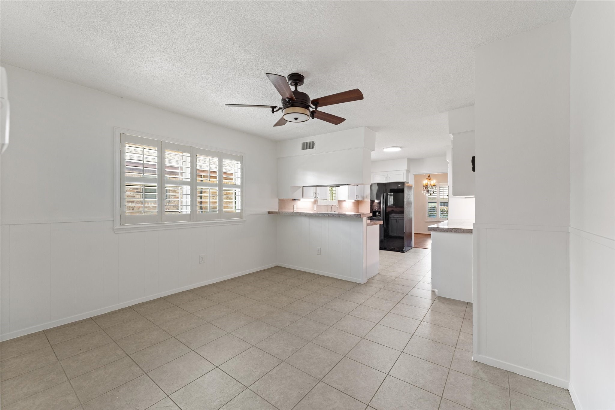983 West Donovan Street Houston, TX 77091 - Photo 31 of 46 Breakfast room view 2
