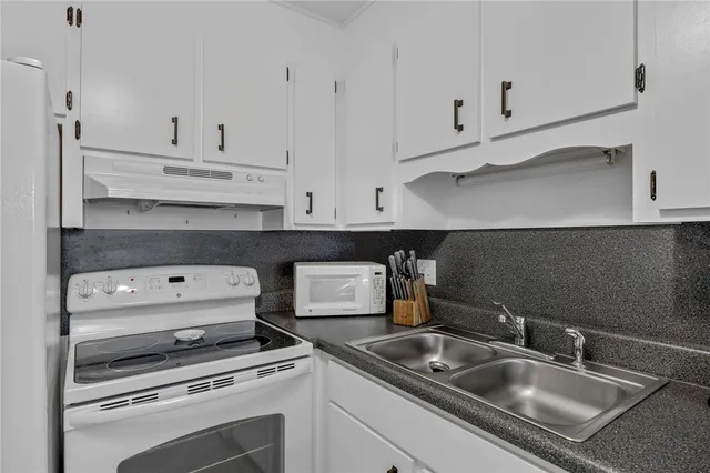 $350,000 | 20 D Hartwell Villas, Anderson, SC 29626