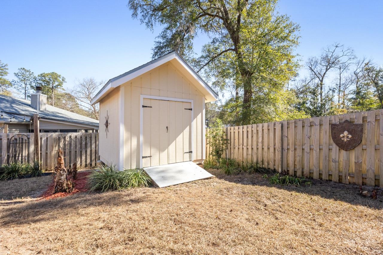 2013 Pepperidge Way Tallahassee, FL 32308 - Photo 8 of 37