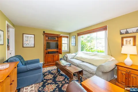 $610,000 | 33 Glenview Drive, West Orange, NJ 07052