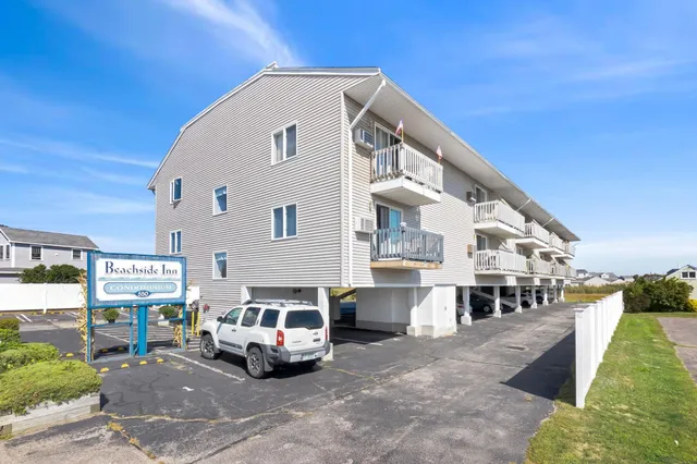 $184,900 | 550 Winnacunnet Road, Unit 319, Hampton, NH 03842
