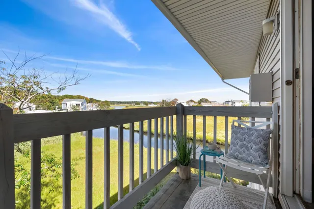 $184,900 | 550 Winnacunnet Road, Unit 319, Hampton, NH 03842