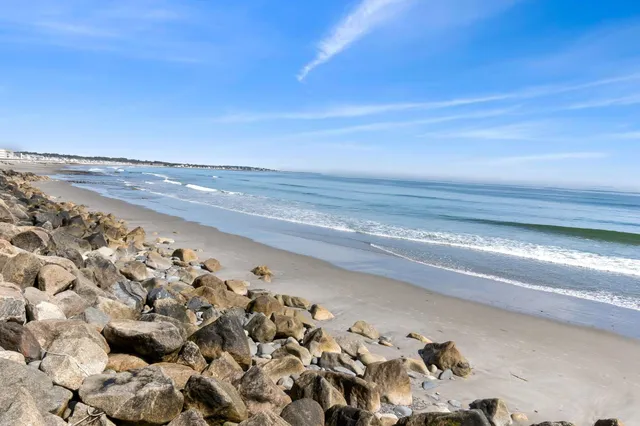 $184,900 | 550 Winnacunnet Road, Unit 319, Hampton, NH 03842