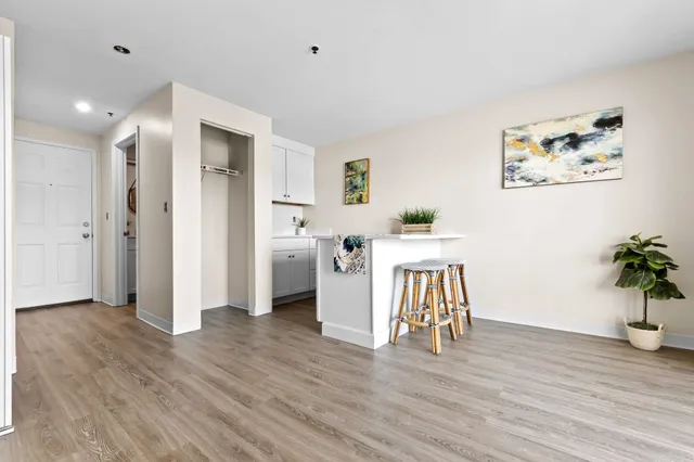 $184,900 | 550 Winnacunnet Road, Unit 319, Hampton, NH 03842