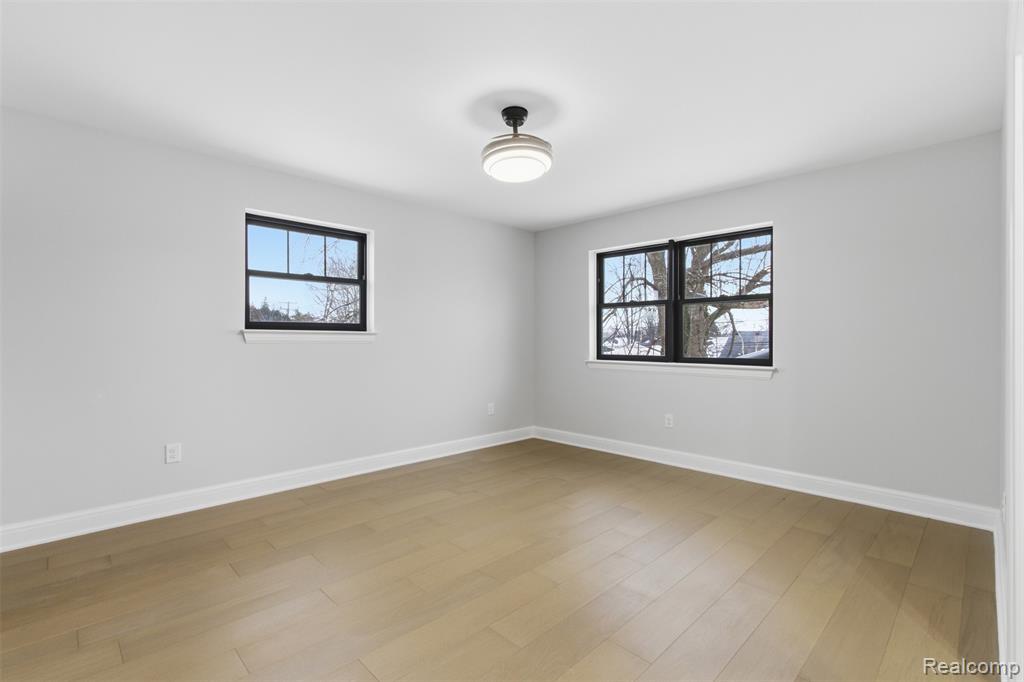 23708 Lexington Avenue Eastpointe, MI 48021 - Photo 24 of 33