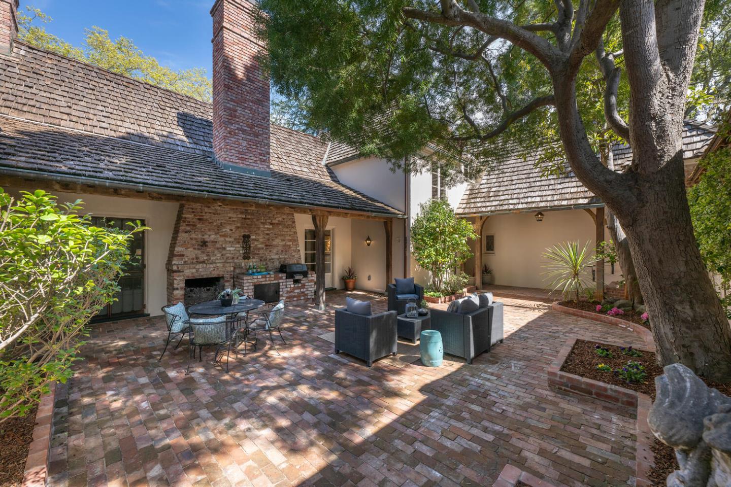 841 Hayne Road Hillsborough, CA 94010 - Photo 14 of 78