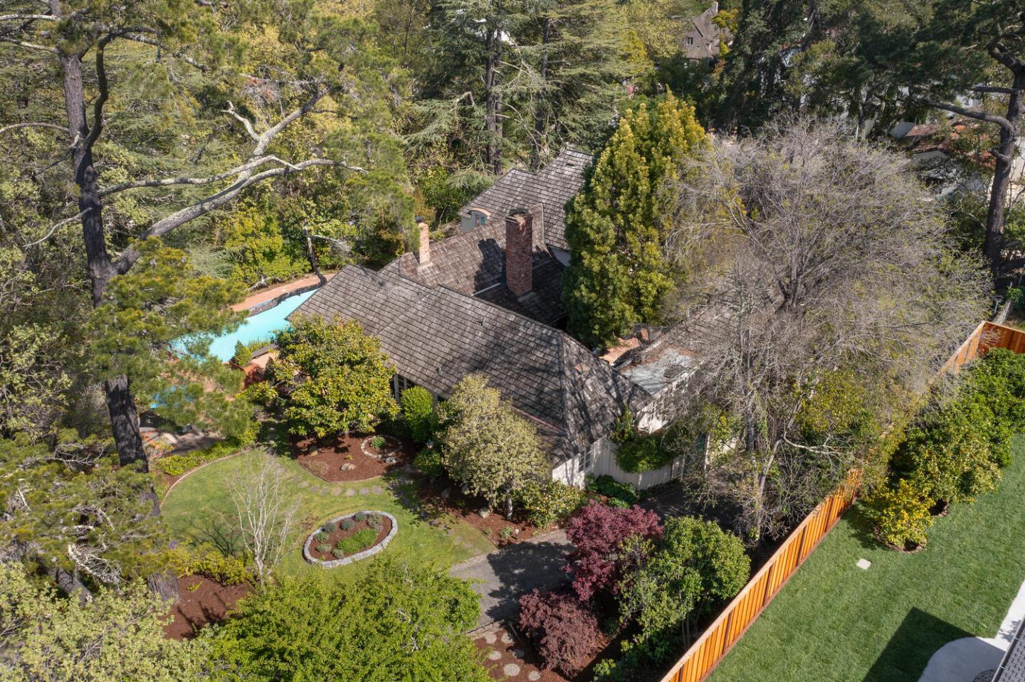 841 Hayne Road Hillsborough, CA 94010 - Photo 4 of 78 a view of a garden with plants