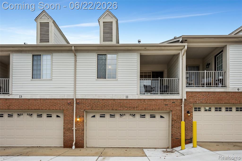 11 North Squirrel Road Auburn Hills, MI 48326 - Photo 5 of 51