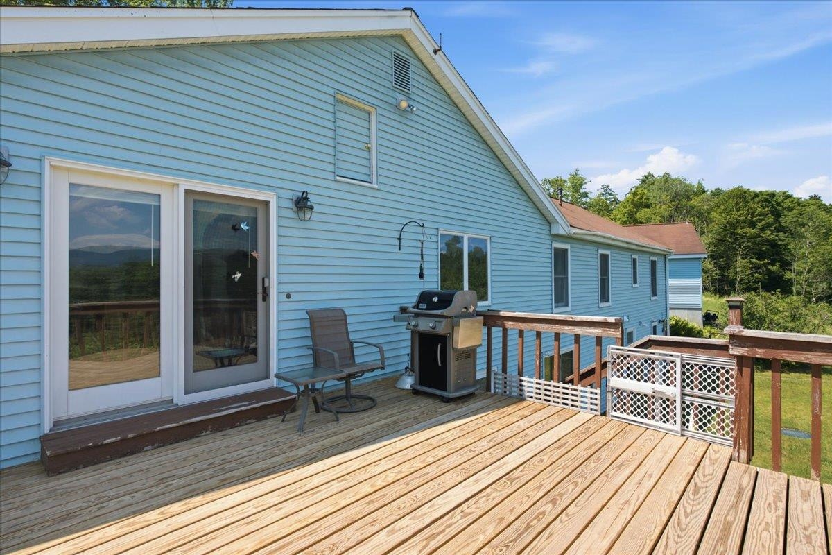 1253 Old West Road Arlington, VT 05250 - Photo 16 of 38