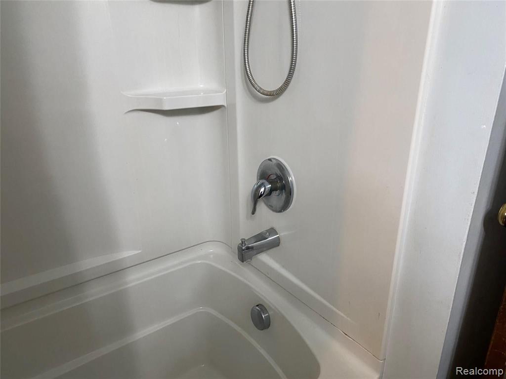7160 Crofoot Road Fowlerville, MI 48836 - Photo 29 of 46 Gallery Image 29