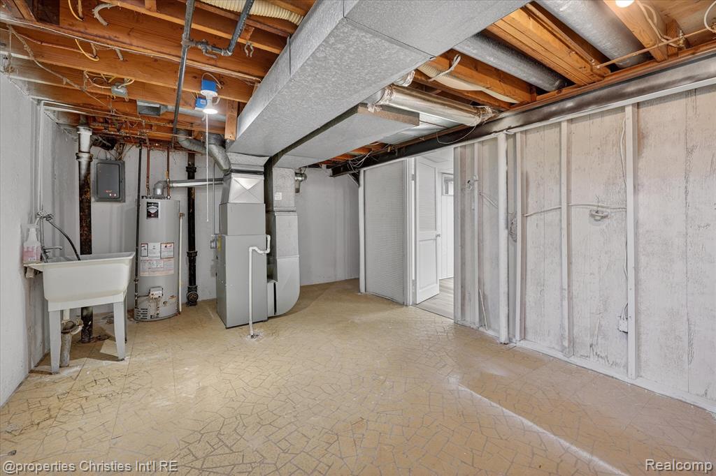 32651 Five Mile Road, Unit 15 Livonia, MI 48154 - Photo 33 of 44