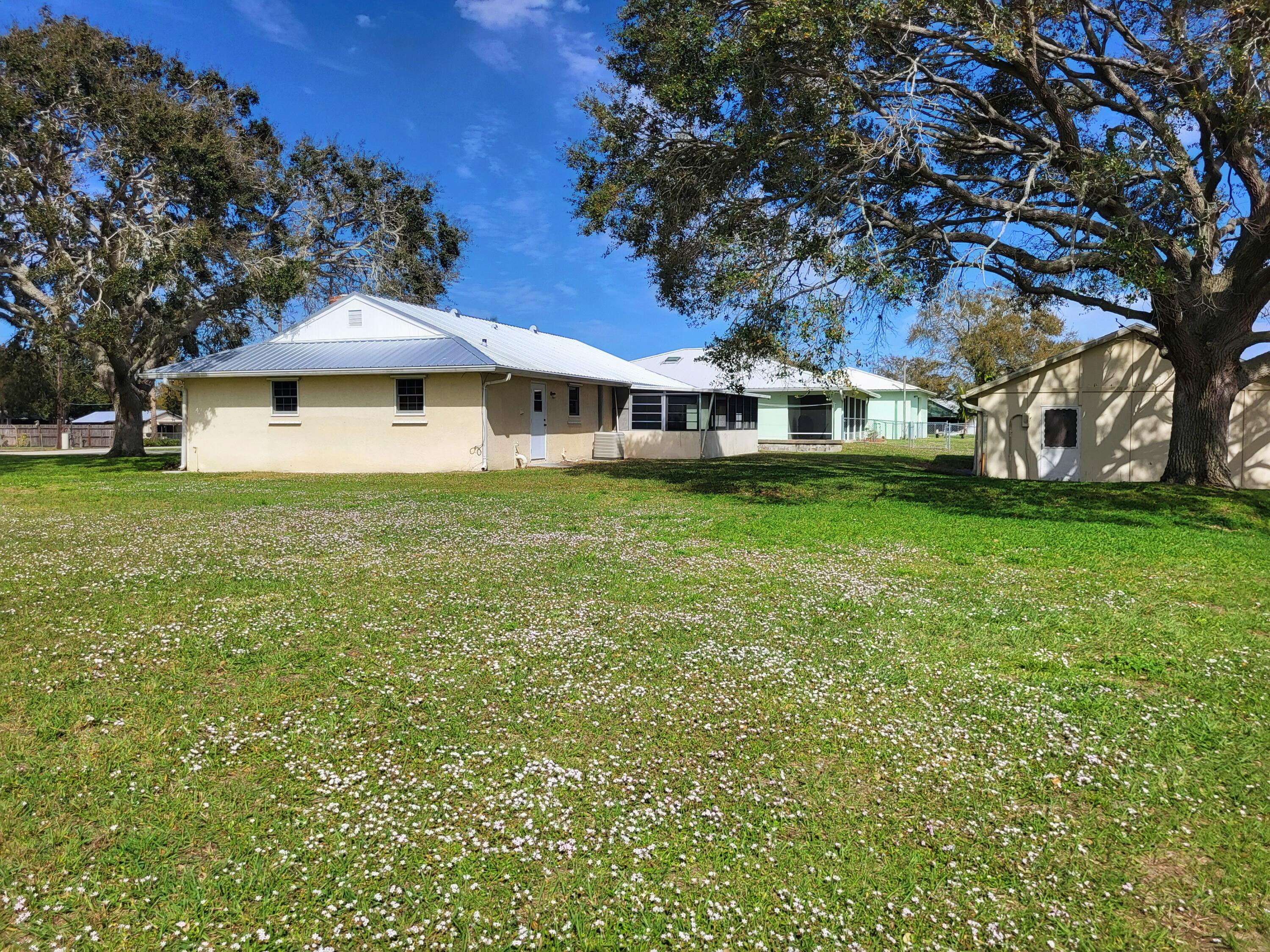 2033 Hunter Road Okeechobee, FL 34974 - Photo 3 of 28 20240213_141213