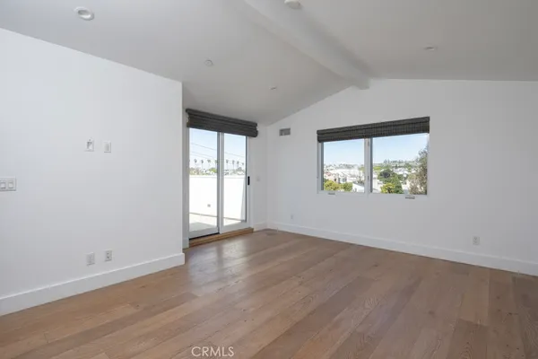 $18,999 | 319-5 Jasmine Avenue, Corona del Mar, CA 92625