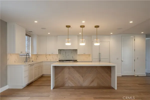 $18,999 | 319-5 Jasmine Avenue, Corona del Mar, CA 92625