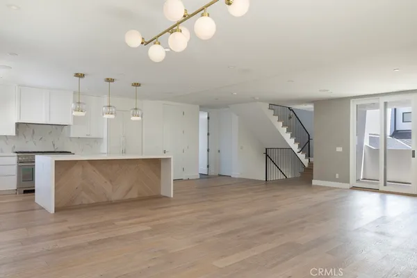 $18,999 | 319-5 Jasmine Avenue, Corona del Mar, CA 92625