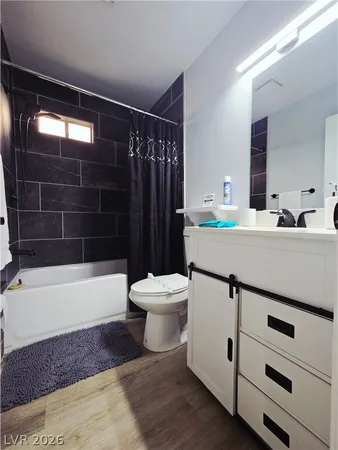 $1,910 | 5045 Spencer Street, Unit B, Las Vegas, NV 89119