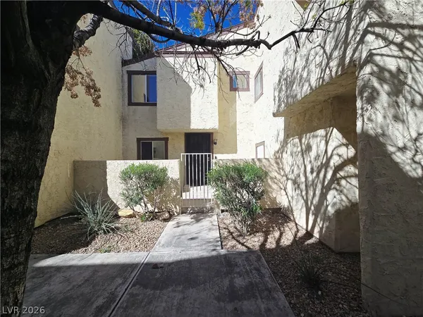 $1,910 | 5045 Spencer Street, Unit B, Las Vegas, NV 89119